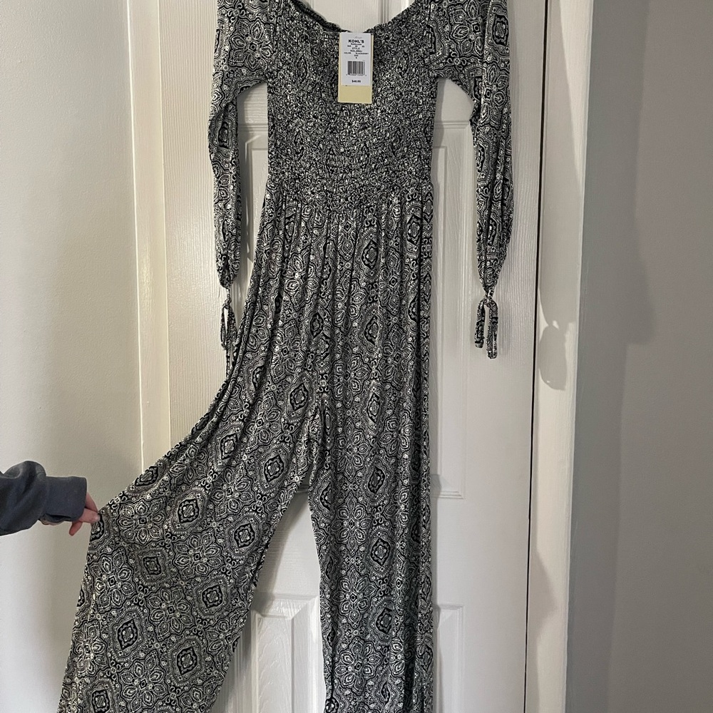 Black and Ivory off the shoulder jumper